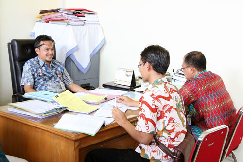 Study Banding Dari RSUD Dr. Moewardi Surakarta Tentang Sistem Informasi Manajemen Pegawai